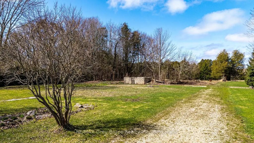 019556 Highway 6 N/a, South Bruce Peninsula