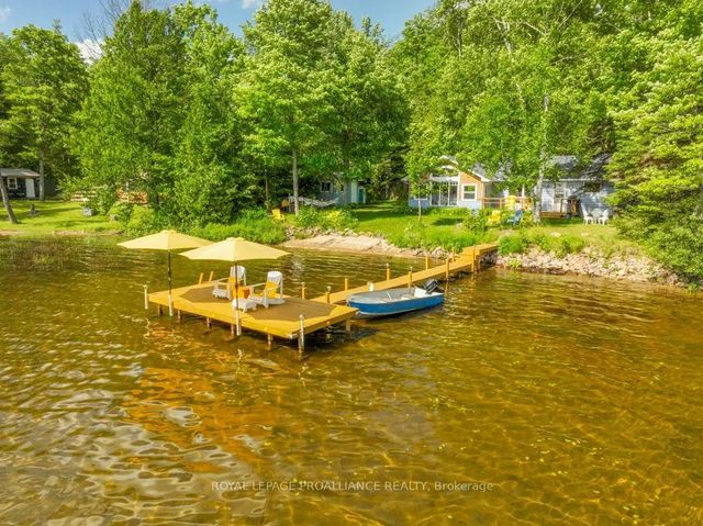 1937a East Bay Road, Frontenac