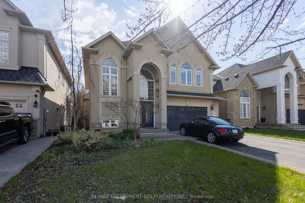 216 Diiorio Circle, Hamilton
