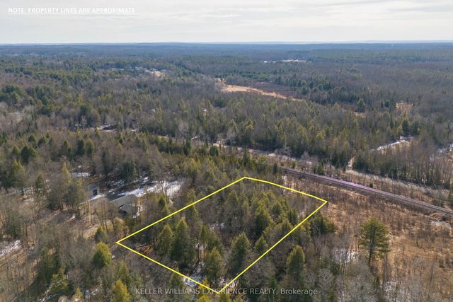 1042 Art Crisp Road, Gravenhurst
