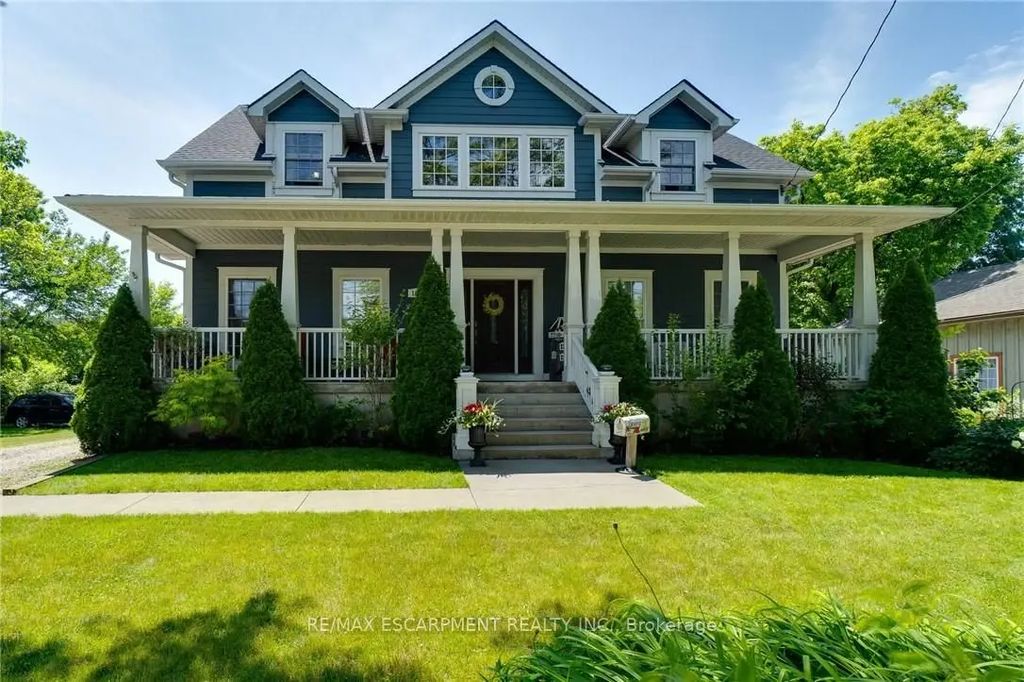 1026 Beach Boulevard, Hamilton
