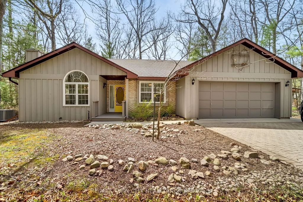 10325 Grand Oaks Drive, Lambton Shores