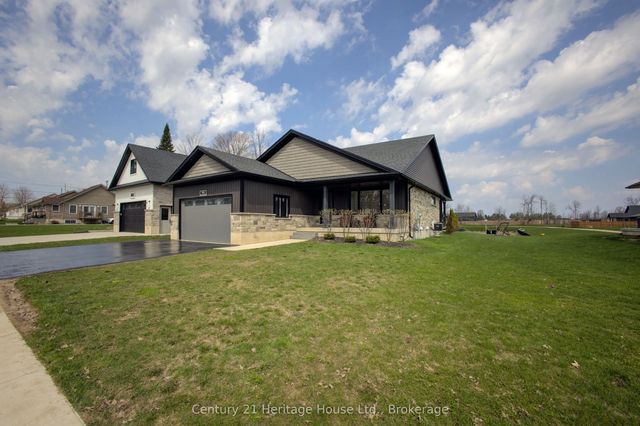 114 Jackson Street, West Grey