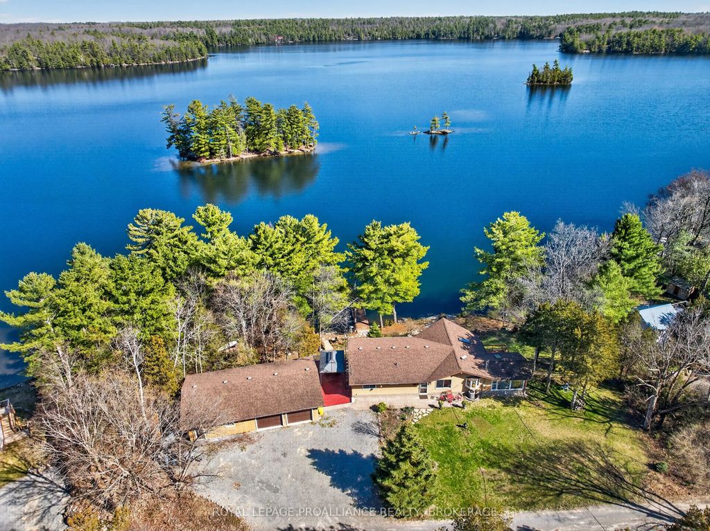 3037 Hilltop Lane, Frontenac