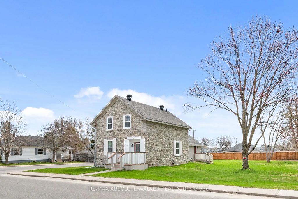 297 Park Street E, Prescott
