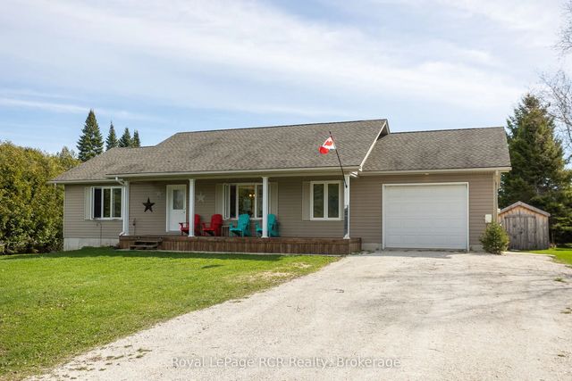 123 Douglas Street, Chatsworth