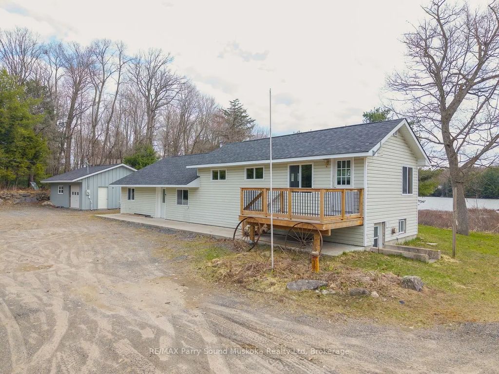 92 Blue Lake Road, Seguin