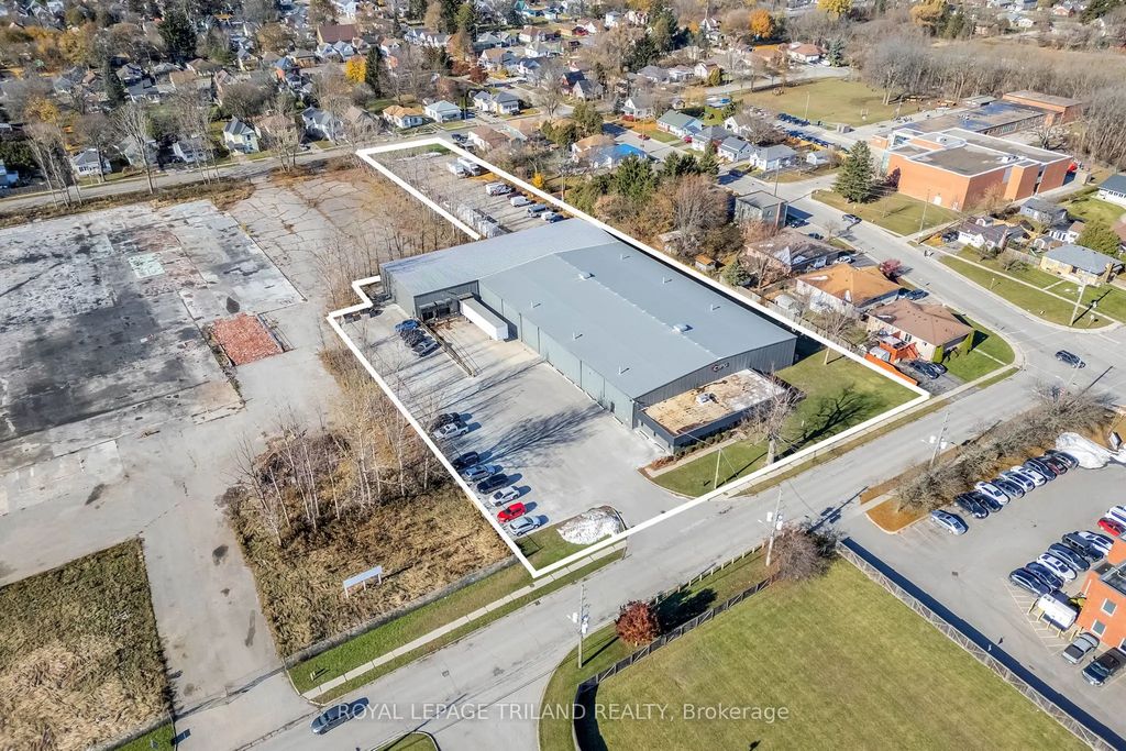 130 Woodworth Avenue, St. Thomas