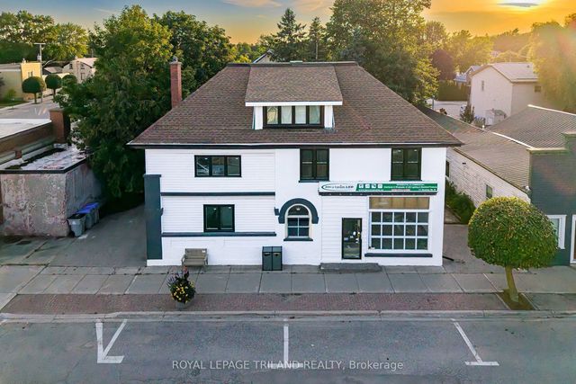 11 Goshen Street N, Bluewater