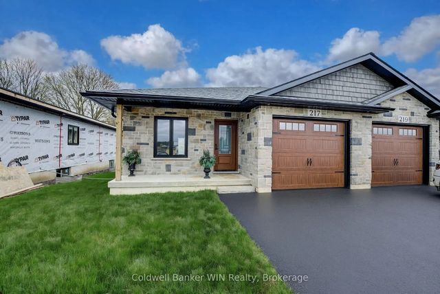 217 Elgin Street, Minto