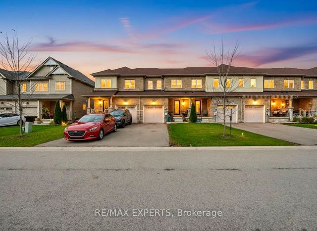 7790 White Pine Crescent, Niagara Falls