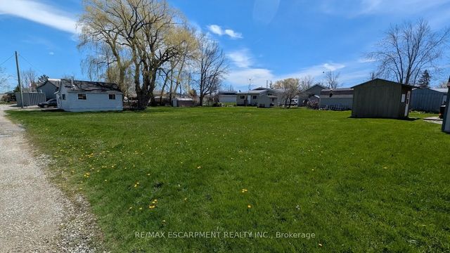 9/11 Marilyn Drive, Haldimand
