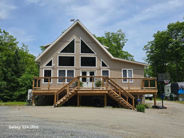 1097 Cheddar Road, Highlands East