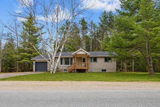 1111 North Baptiste Lake Road N, Hastings Highlands