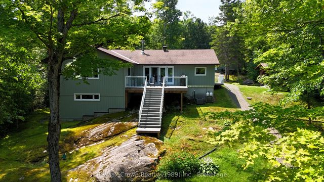 108 Murphy Drive, Parry Sound Remote Area