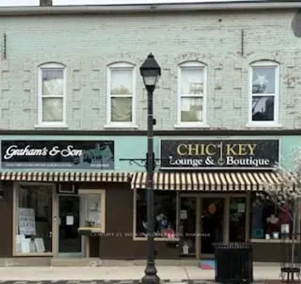 11 Queen Street E, Cambridge