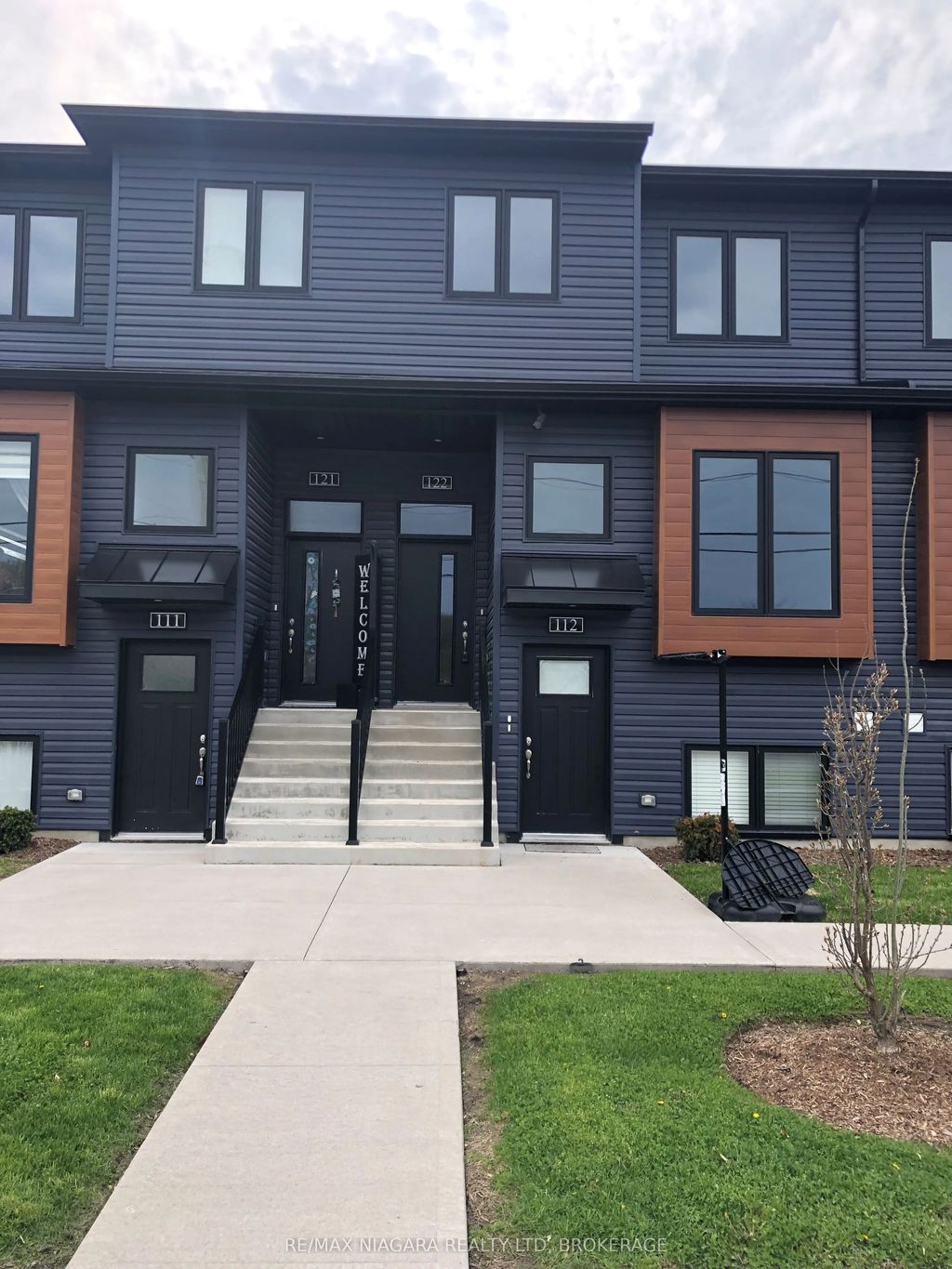 781 Clare Avenue 122, Welland