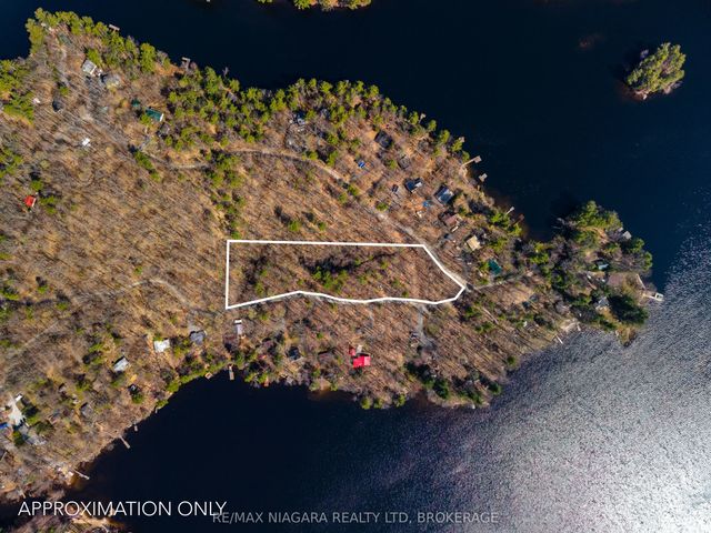 127 Oak Shores Lane, Frontenac