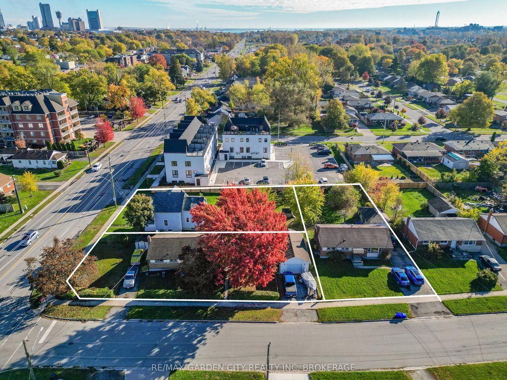 6560 Mcleod Road, Niagara Falls