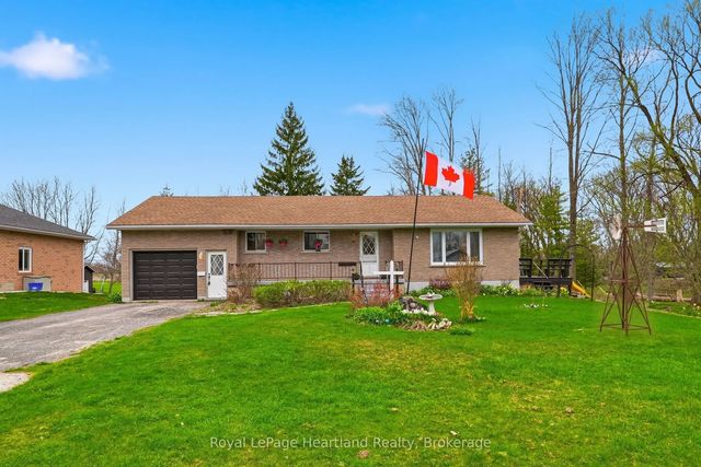 21 Brown Street S, Minto