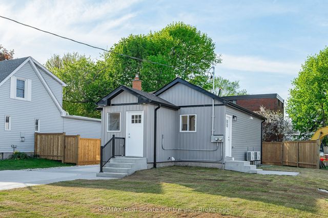 1180 Union Street, Kitchener