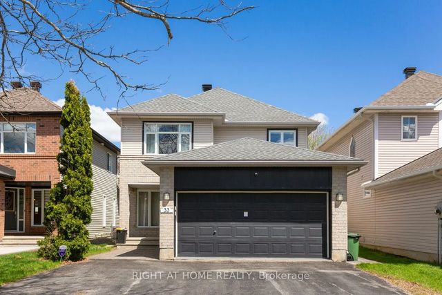 33 Spur Avenue, Kanata