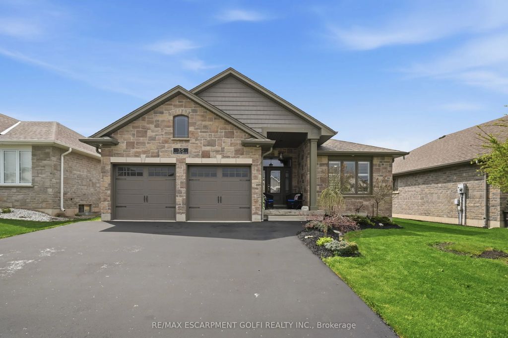 35 Patten Drive, Brant