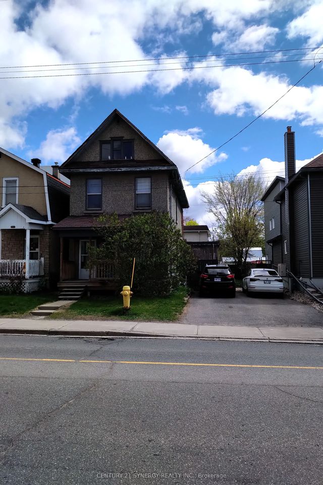 341 Parkdale Avenue, West Centre Town