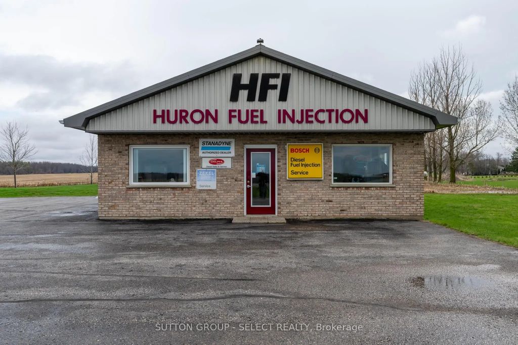 77242 London Road, Huron East