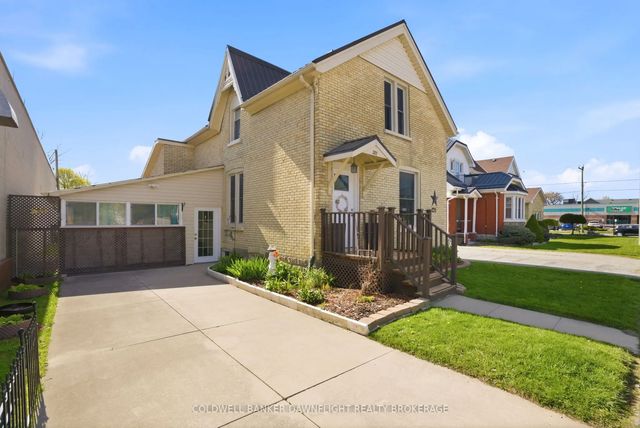 221 Main Street S, South Huron