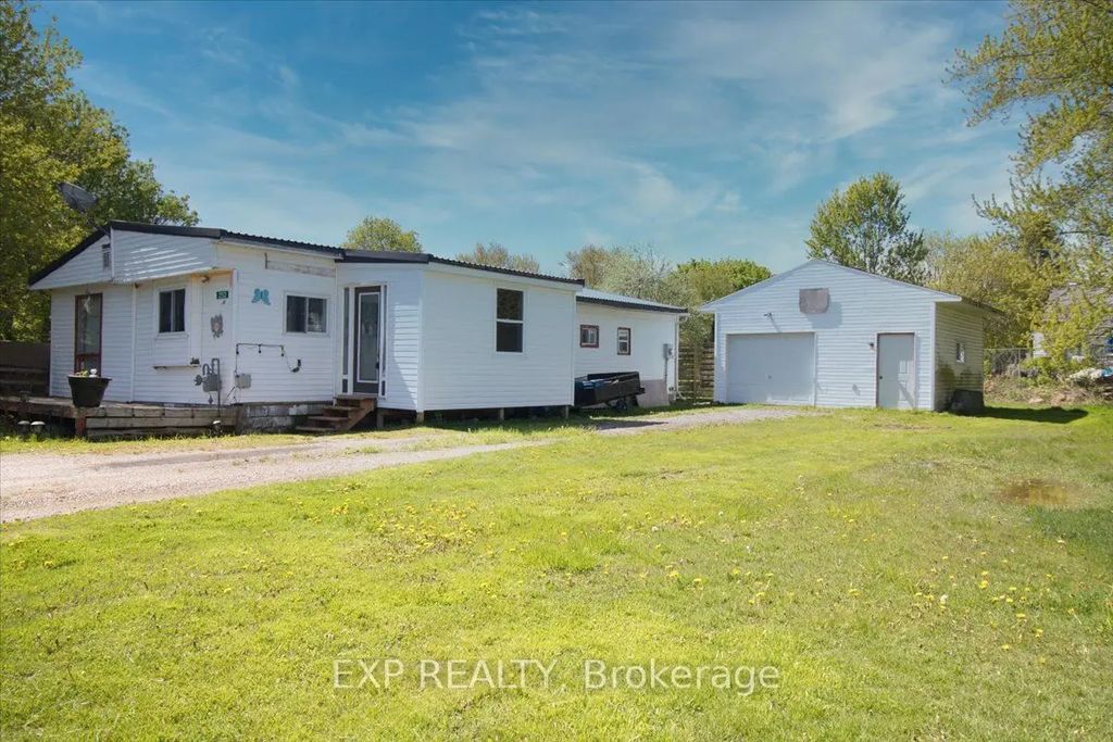 252 Queen Street, Chatham-Kent