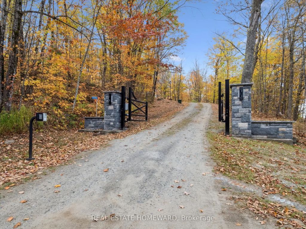 1085 Austin Lane, Lake of Bays