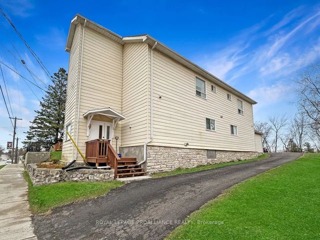 91 St. Lawrence Street E, Madoc
