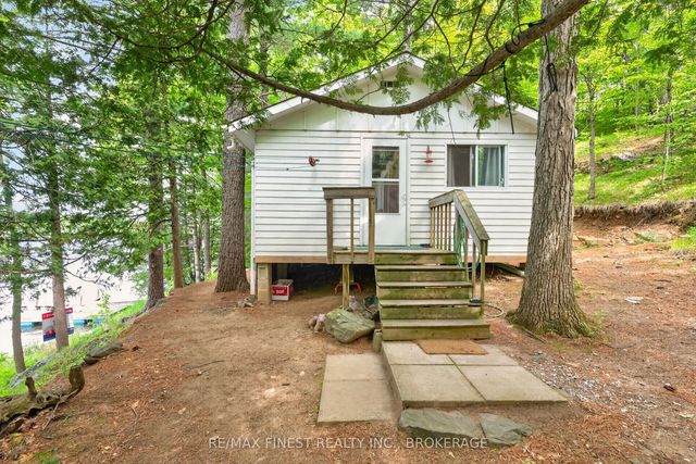 1134 Nelson Road, Frontenac