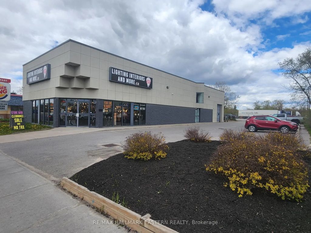 746 Lansdowne Street W, Peterborough