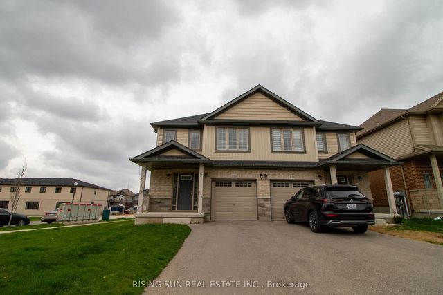 1624 Dunkirk Avenue E, Woodstock
