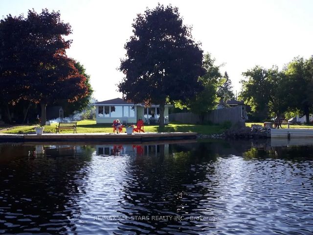 42 Riverside Drive, Kawartha Lakes