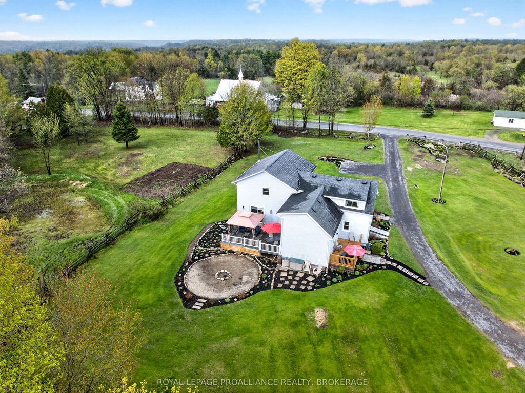 311 Burridge Road, Frontenac