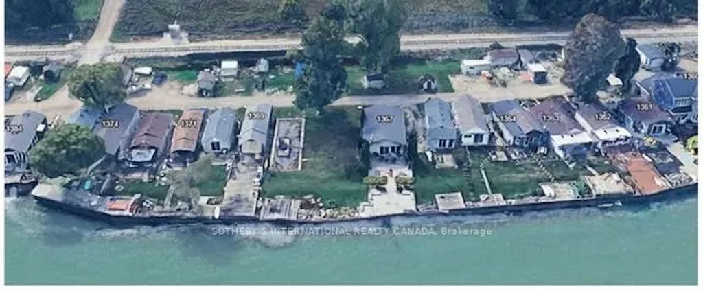 1361 St. Clair Avenue, Lakeshore