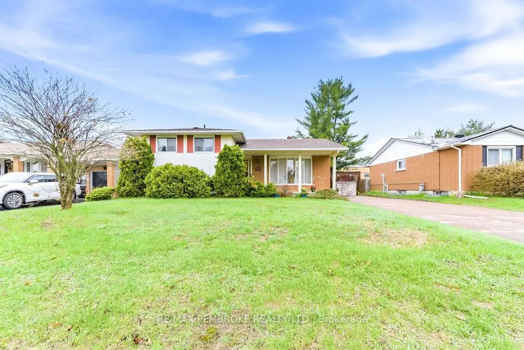 20 Maple Avenue, Petawawa