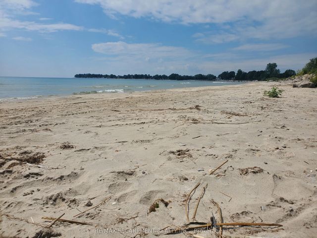11705 Lakeshore Road 26, Wainfleet
