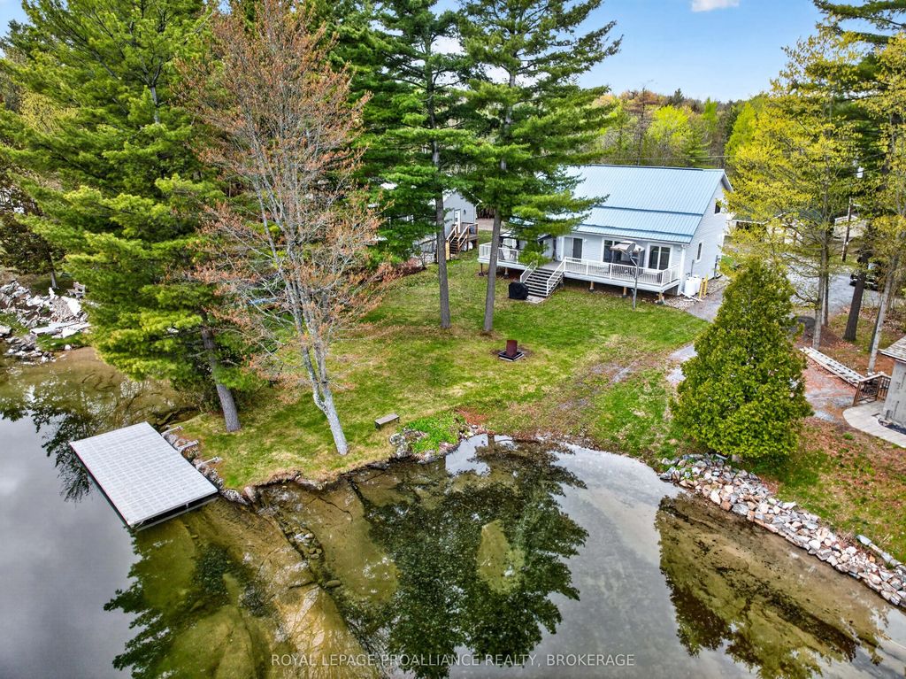 59 West Shore Lane, Frontenac