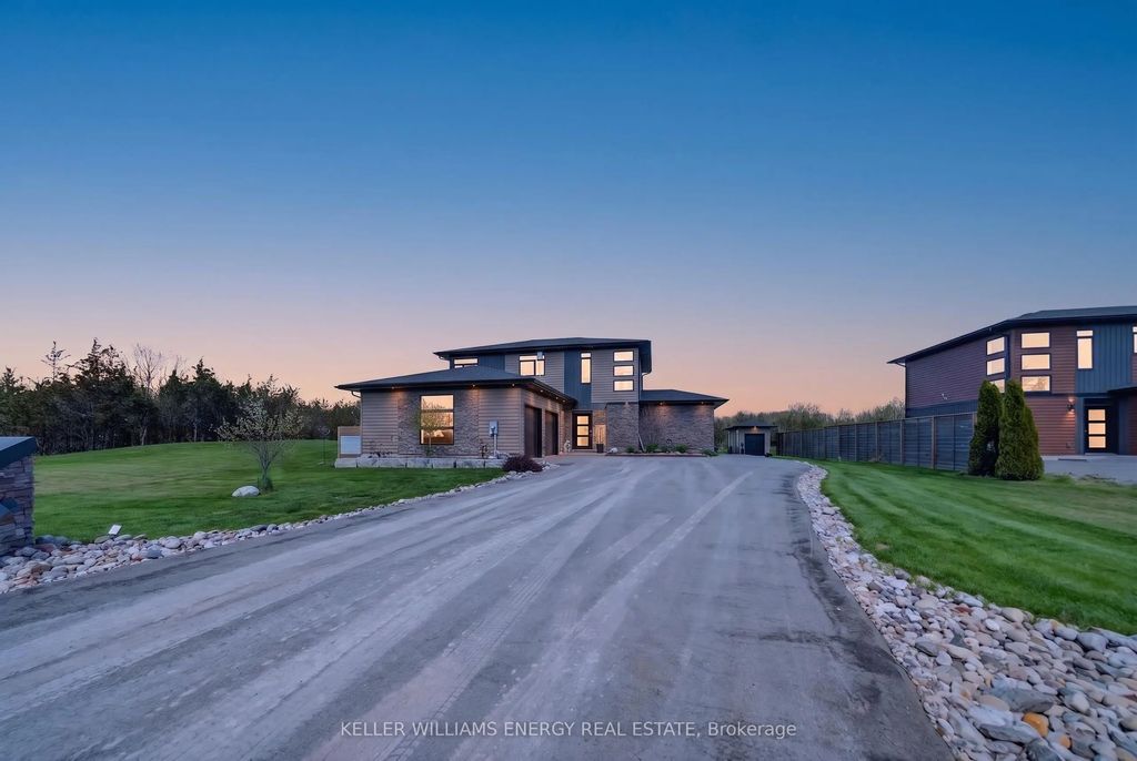 108 Foster Road, Prince Edward County