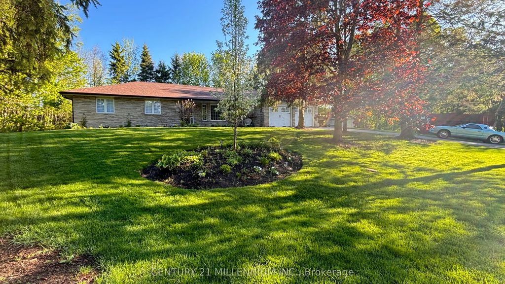101 Birch Grove, Shelburne