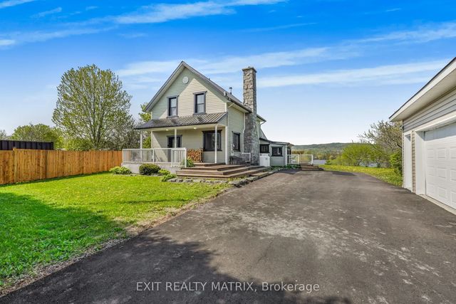 1871 Lajoie Street, Alfred and Plantagenet