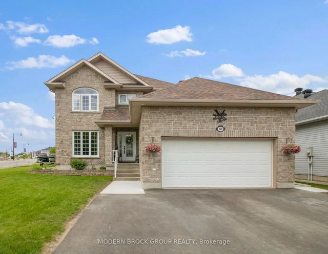 1000 Crestwood Drive, Brockville