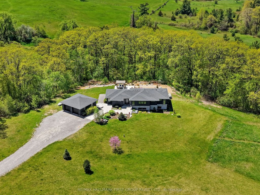 5206 Sully Road, Hamilton Township