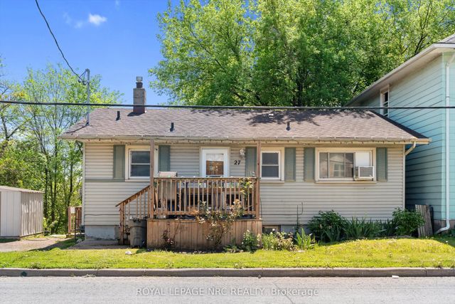 27 Gale Crescent, St. Catharines
