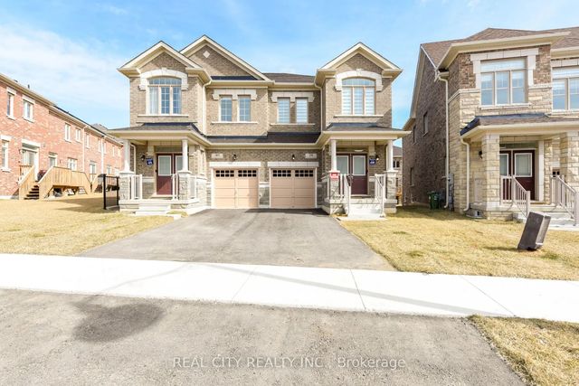 38 Silver Meadow Gdns Gardens N, Hamilton