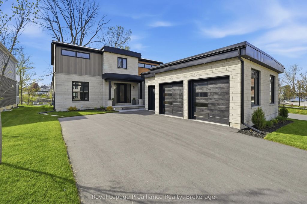 107 Villeneuve Drive, Prince Edward County